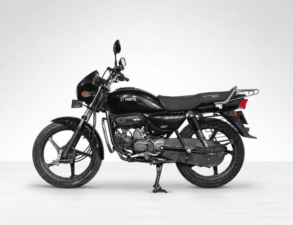 Used 2025 Hero Splendor Plus Black and Accent Edition for sale in Delhi - photo 1