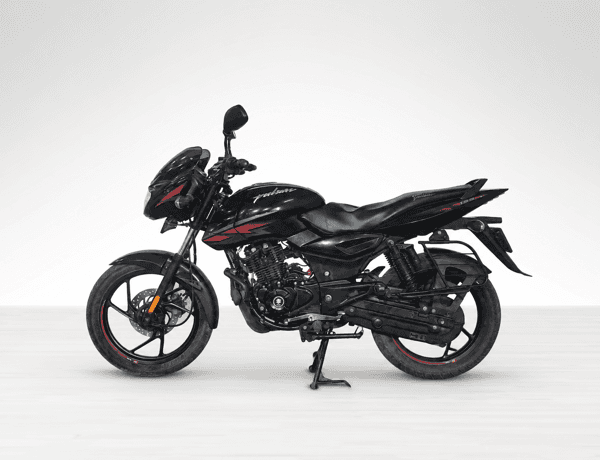 Used 2024 Bajaj Pulsar 125 Disc for sale in Delhi - photo 1