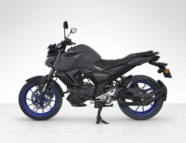 Used 2024 Yamaha FZS Fi V4 Standard for sale in Gurgaon - photo 1