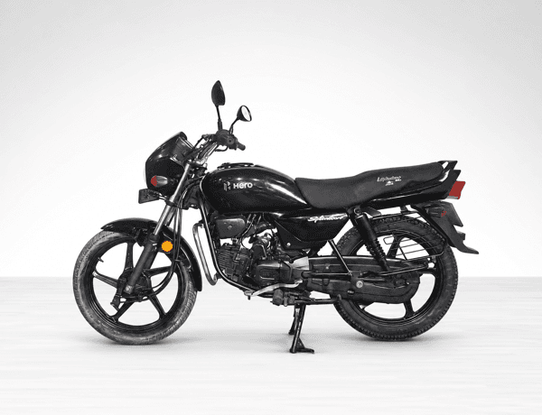 Used 2024 Hero Splendor Plus Black and Accent Edition for sale in Delhi - photo 1
