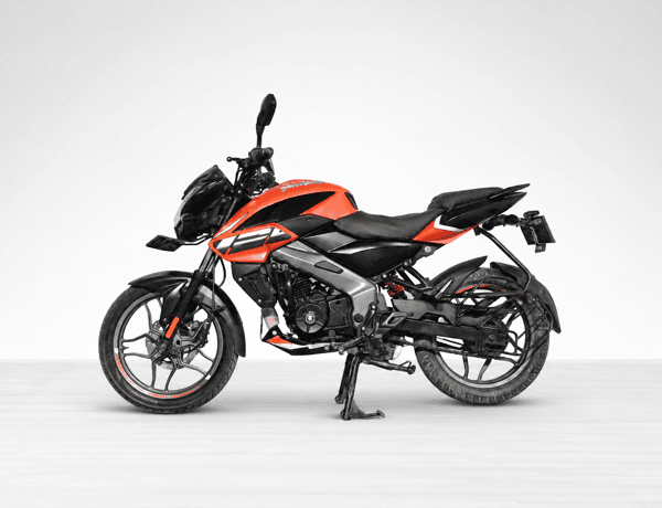Used 2024 Bajaj Pulsar NS125 Standard for sale in Delhi - photo 1