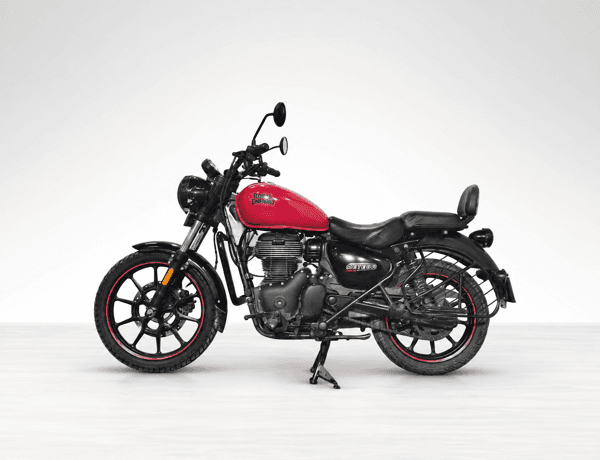 Used 2024 Royal Enfield Meteor 350 Fireball for sale in Delhi - photo 1