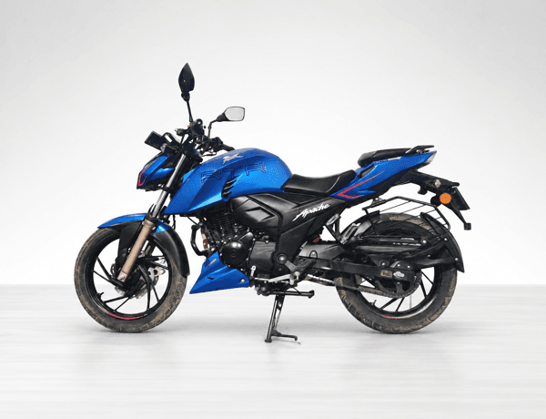Used 2025 TVS Apache RTR 200 4V Dual Channel ABS with Modes for sale in Delhi - photo 1