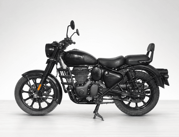 Used 2026 Royal Enfield Classic 350 Classic Dark - Dual Channel ABS for sale in Delhi - photo 1