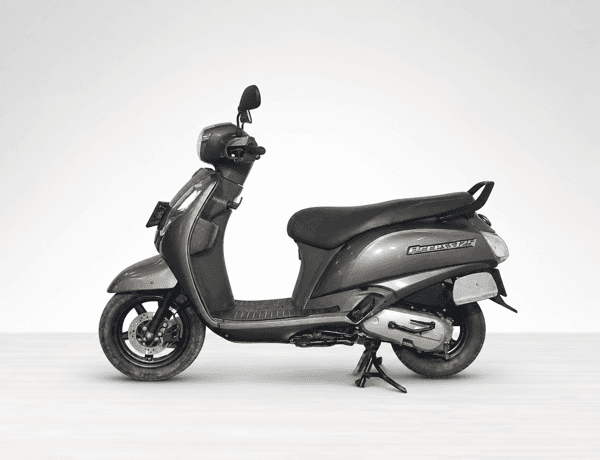 Used 2024 Suzuki Access 125 Disc for sale in Delhi - photo 1
