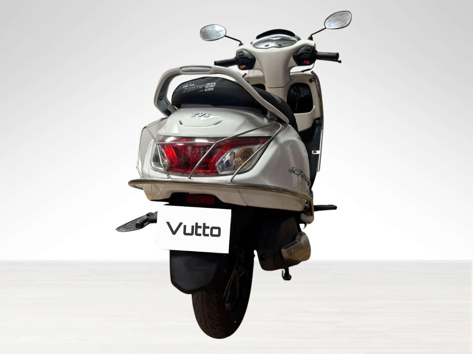 Used 2023 TVS Jupiter 125 Disc - Alloy Wheel for sale in Jaipur - thumbnail 4